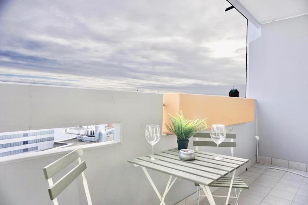 Neu Modernes Apartment In Top Lage, Free Parking Max 1,65M Hoehe Und 1,8M Breite 卡尔斯鲁厄 外观 照片
