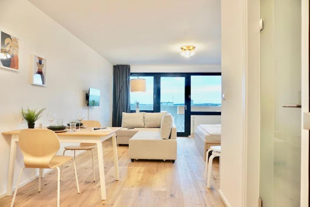 Neu Modernes Apartment In Top Lage, Free Parking Max 1,65M Hoehe Und 1,8M Breite 卡尔斯鲁厄 外观 照片