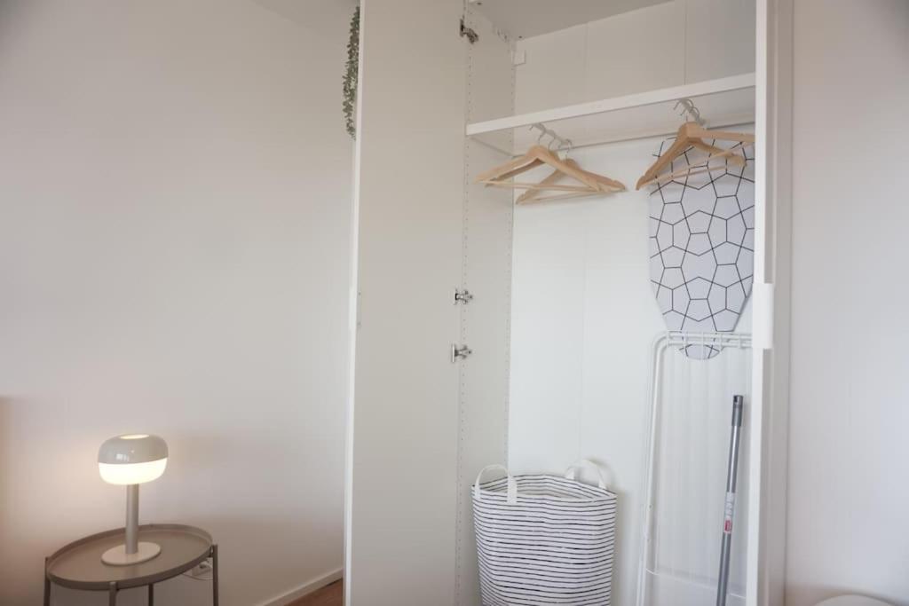 Neu Modernes Apartment In Top Lage, Free Parking Max 1,65M Hoehe Und 1,8M Breite 卡尔斯鲁厄 外观 照片