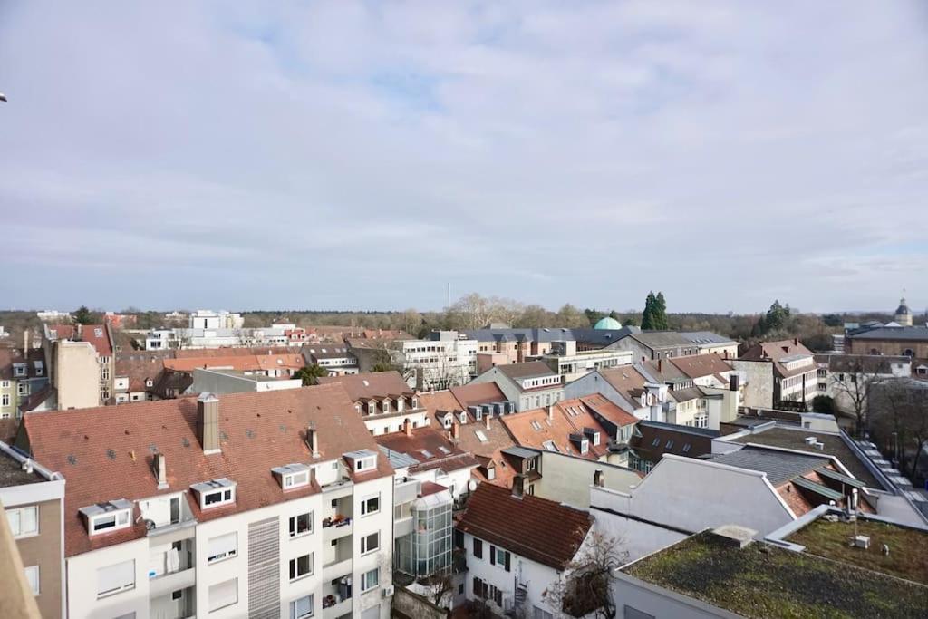 Neu Modernes Apartment In Top Lage, Free Parking Max 1,65M Hoehe Und 1,8M Breite 卡尔斯鲁厄 外观 照片